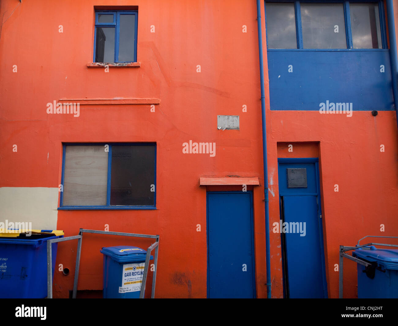 Clashing colors hi-res stock photography and images - Alamy