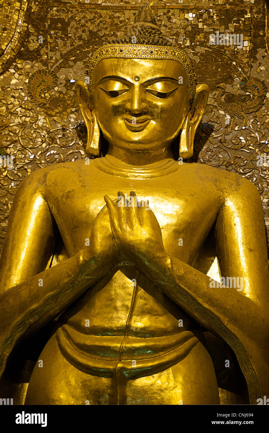 Giant standing buddha Kassapa inside Ananda temple, Pagan, Burma. Bagan, Myanmar. Stock Photo