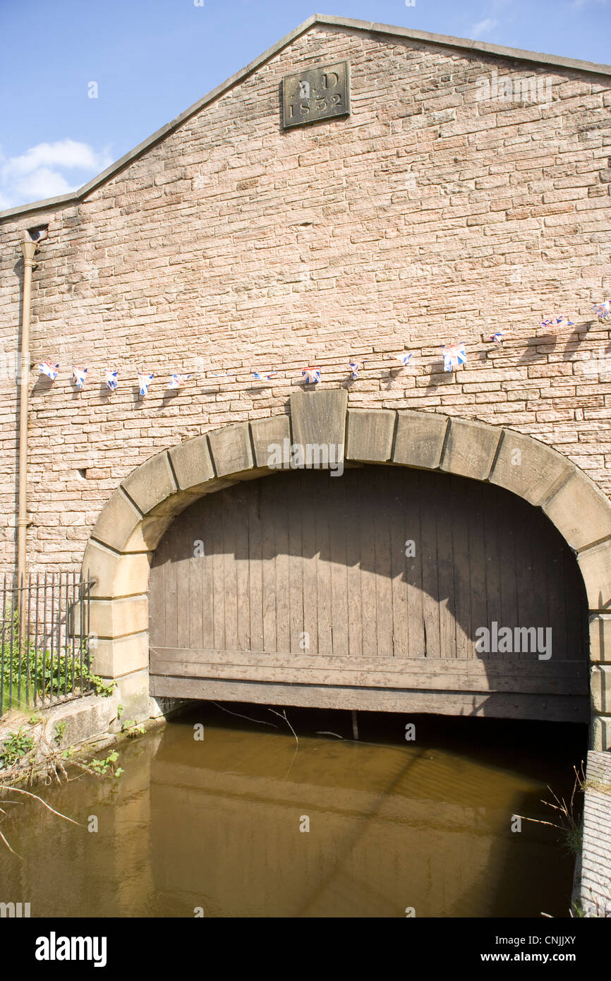 The Canal Wharf in Whaley Bridge in Derbyshire Stock Photo Alamy