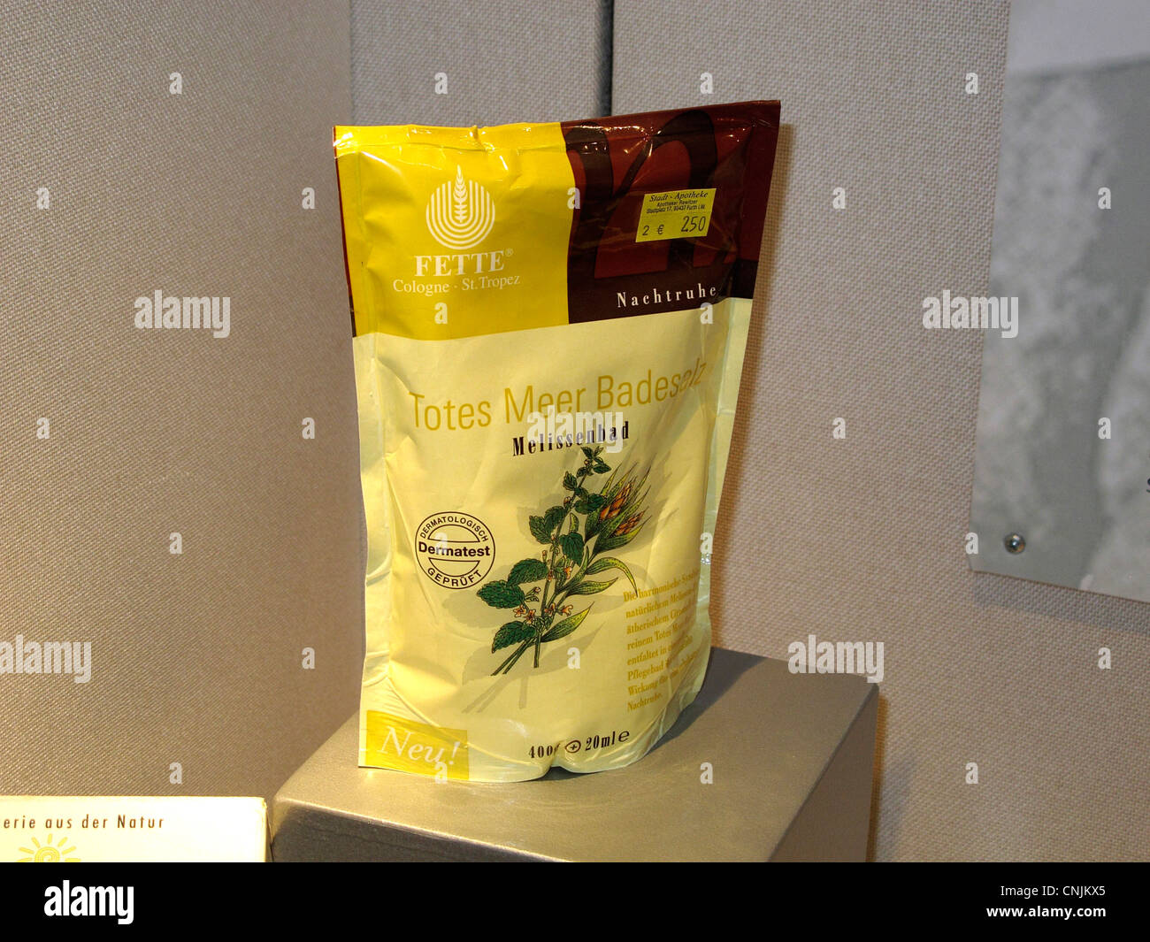 Dead Sea bathing salt Stock Photo Alamy