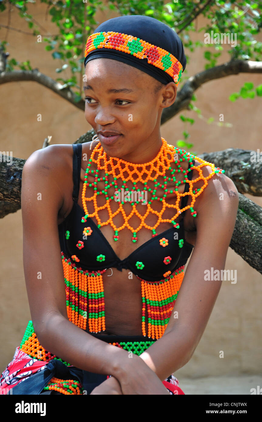 Young Zulu Women Young Zulu Women
