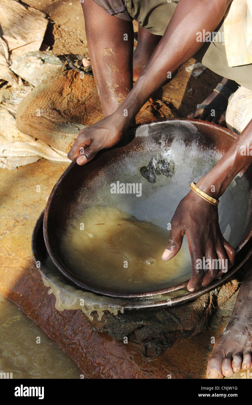 Washing of gold hi-res stock photography and images - Alamy
