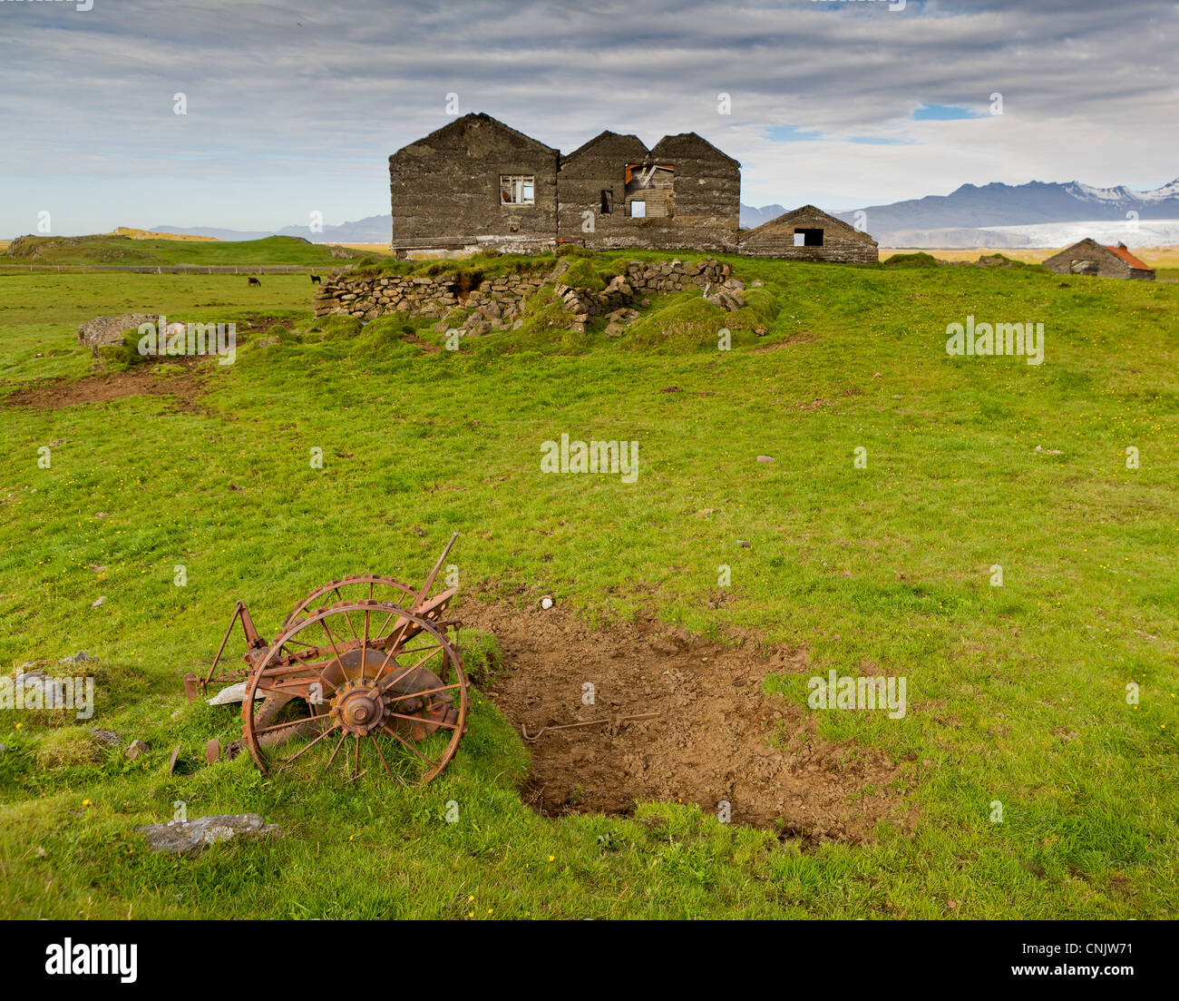 Vidbordssel farm with abandon house, Hornafjordur Iceland Stock Photo