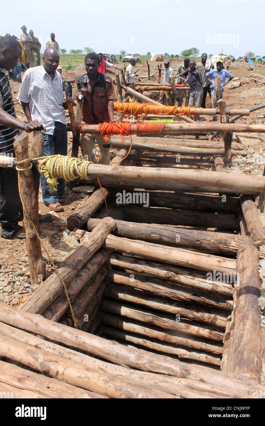 Illelgal artisanal gold mines in northern Tanzania Stock Photo - Alamy