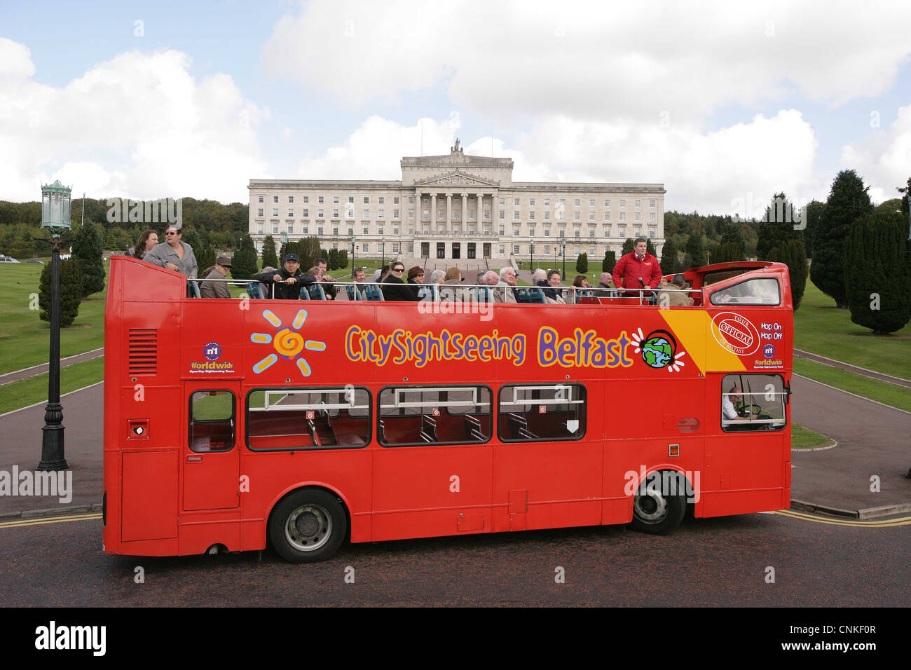 Belfast Tour Bus arrives at Stormont, east Belfast, Northern Ireland Stock Photo