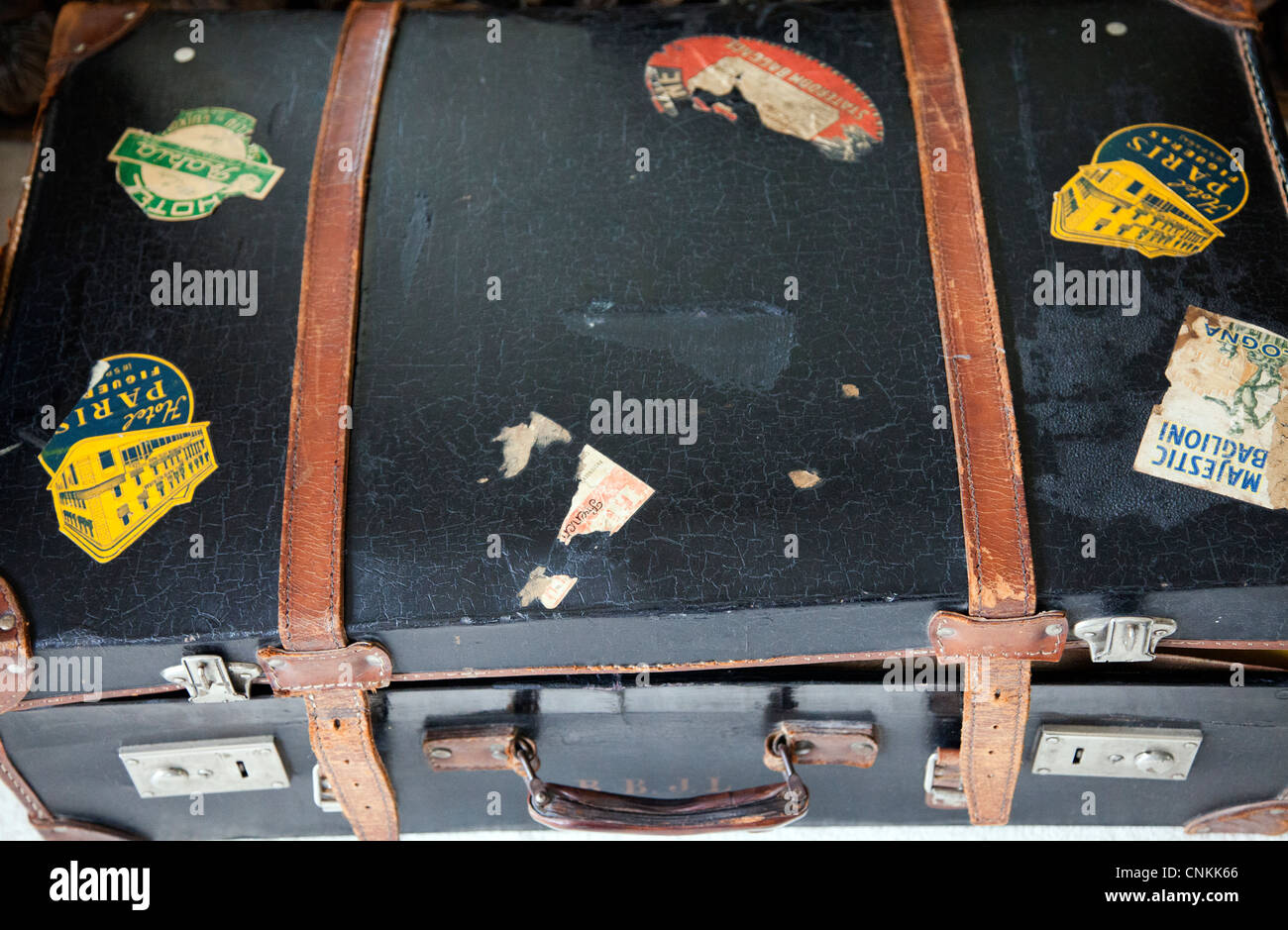 Vintage luggage labels hi-res stock photography and images - Alamy