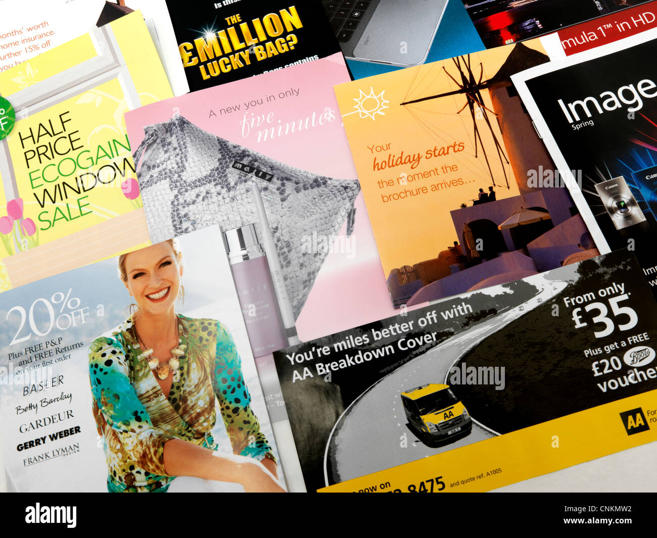 Pile of leaflets hi-res stock photography and images - Alamy