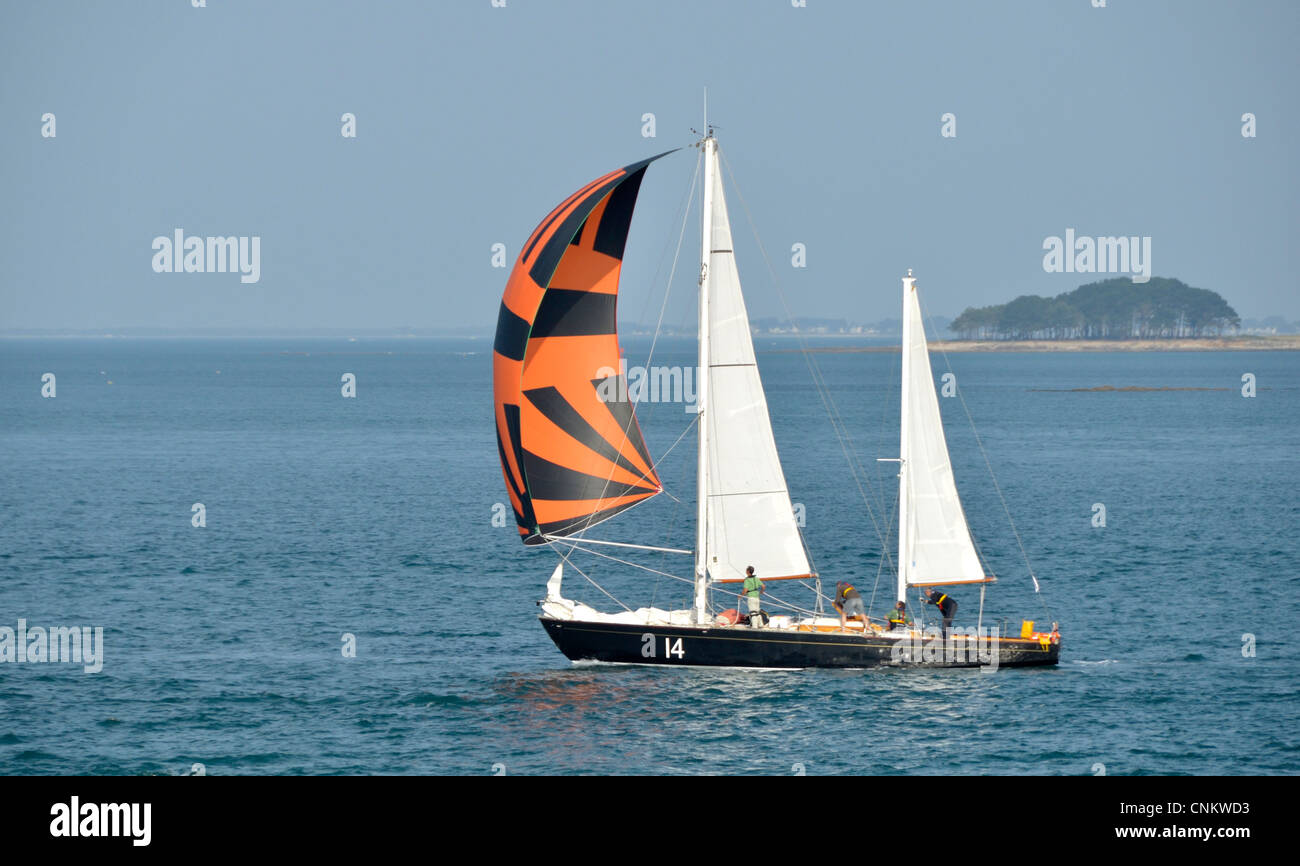Pen Duick II (Eric Tabarly), ketch (1964), out of the Gulf of Morbihan to  enter in the Bay of Quiberon Stock Photo - Alamy