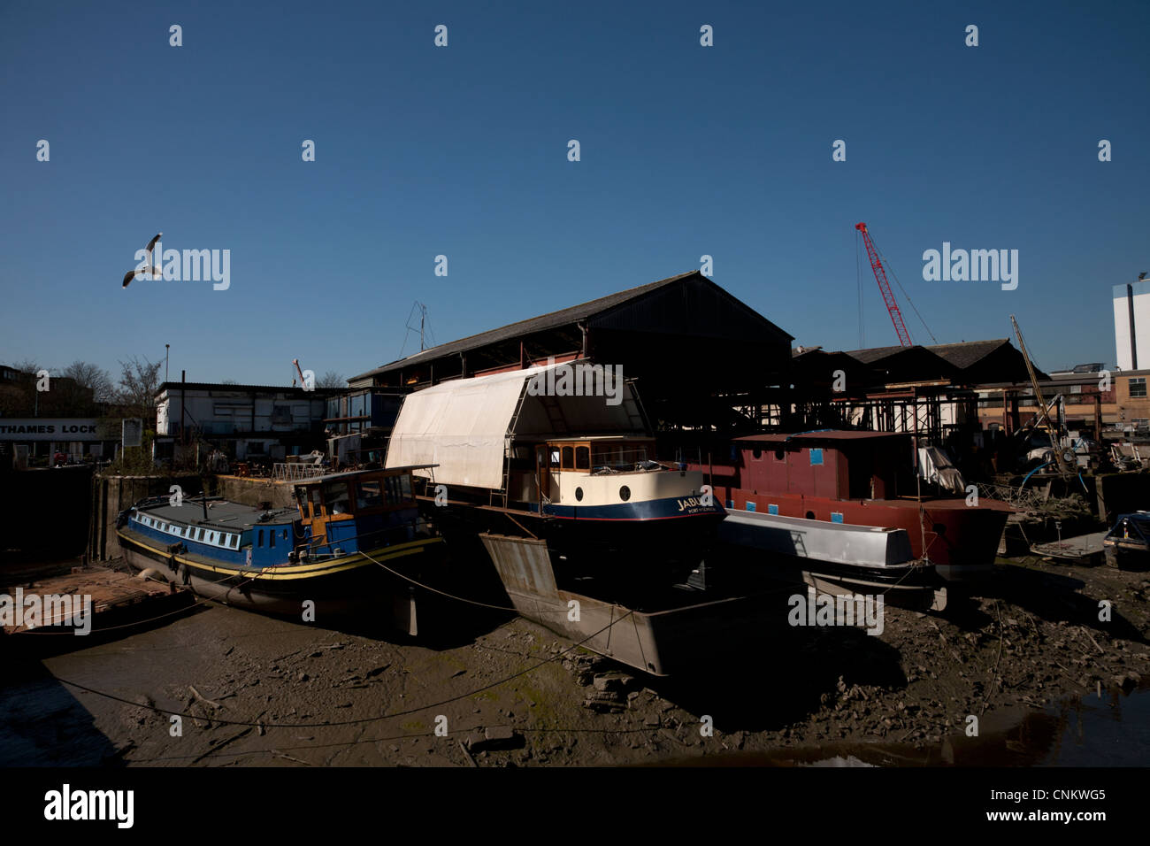 olivers boat yard brentford london england Stock Photo Alamy
