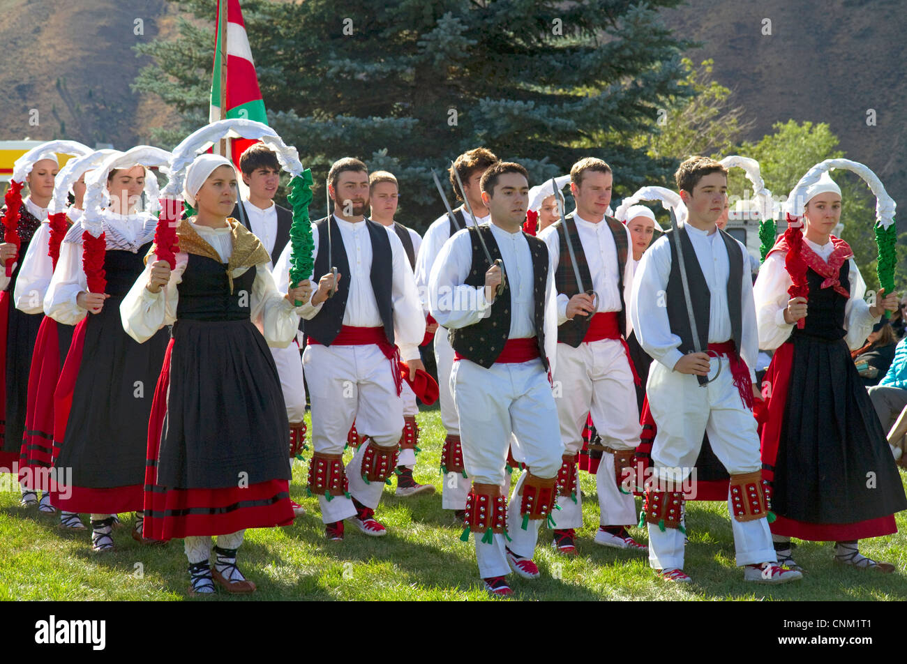 the-oinkari-basque-dancers-perform-at-th