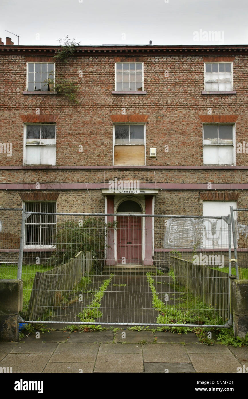 Entrance to the disused St Lawrence Working Men's Club, York, England ...