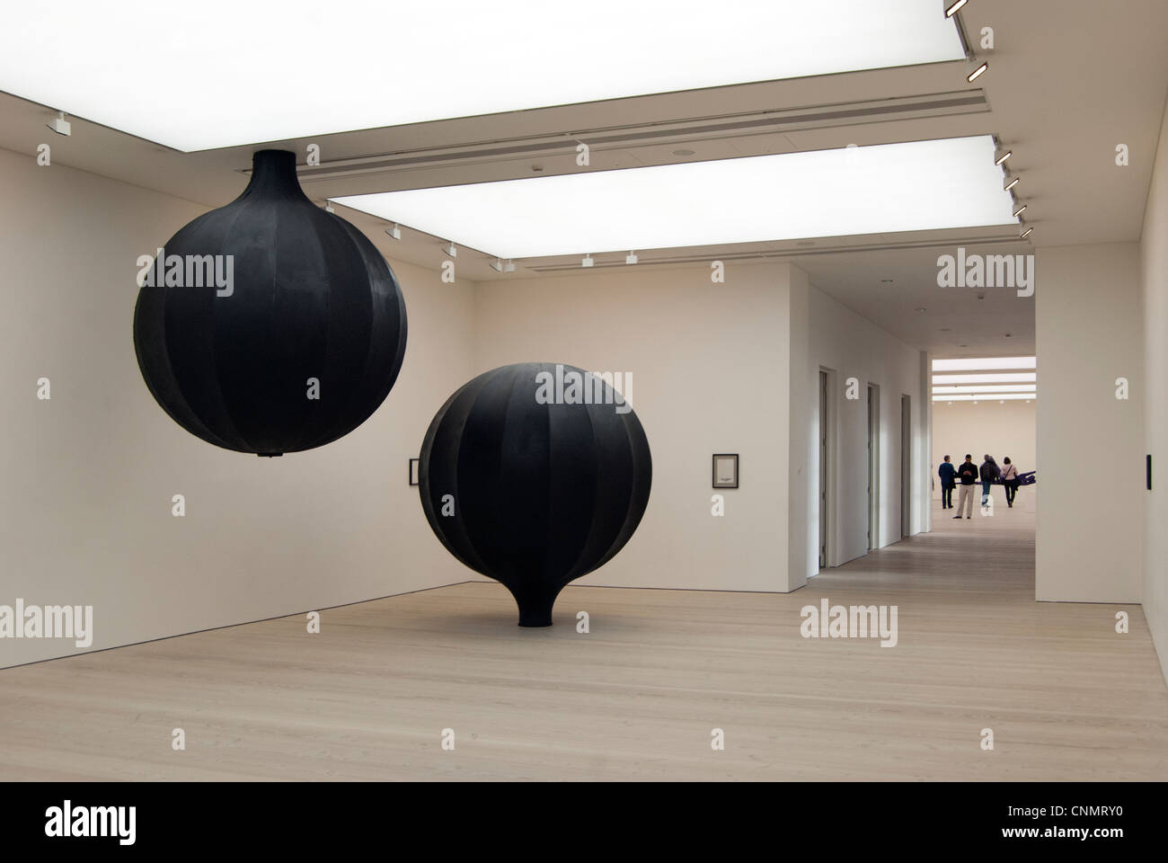 Saatchi Gallery London High Resolution Stock Photography and Images - Alamy