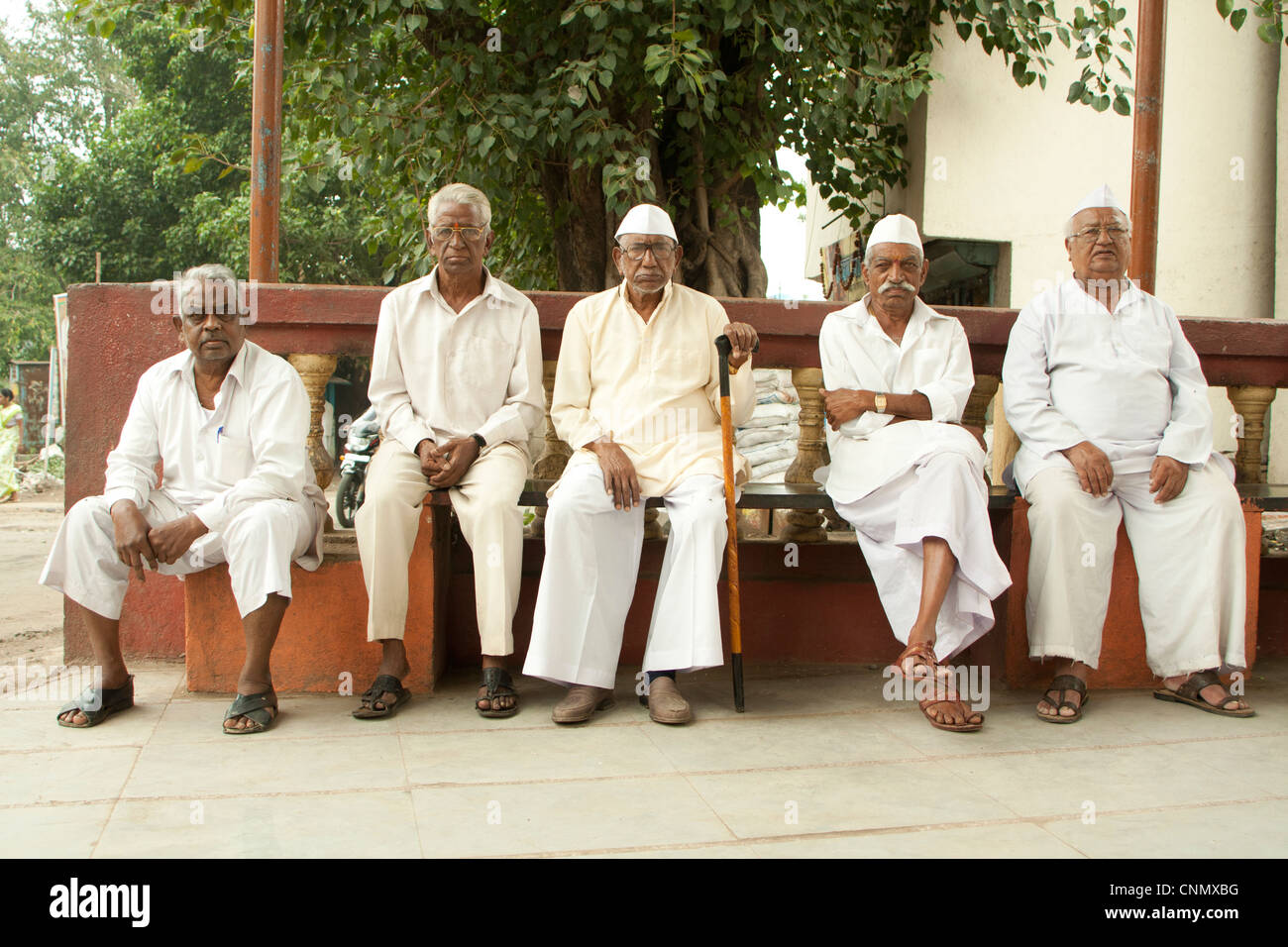Elderly indian men hi-res stock photography and images - Alamy