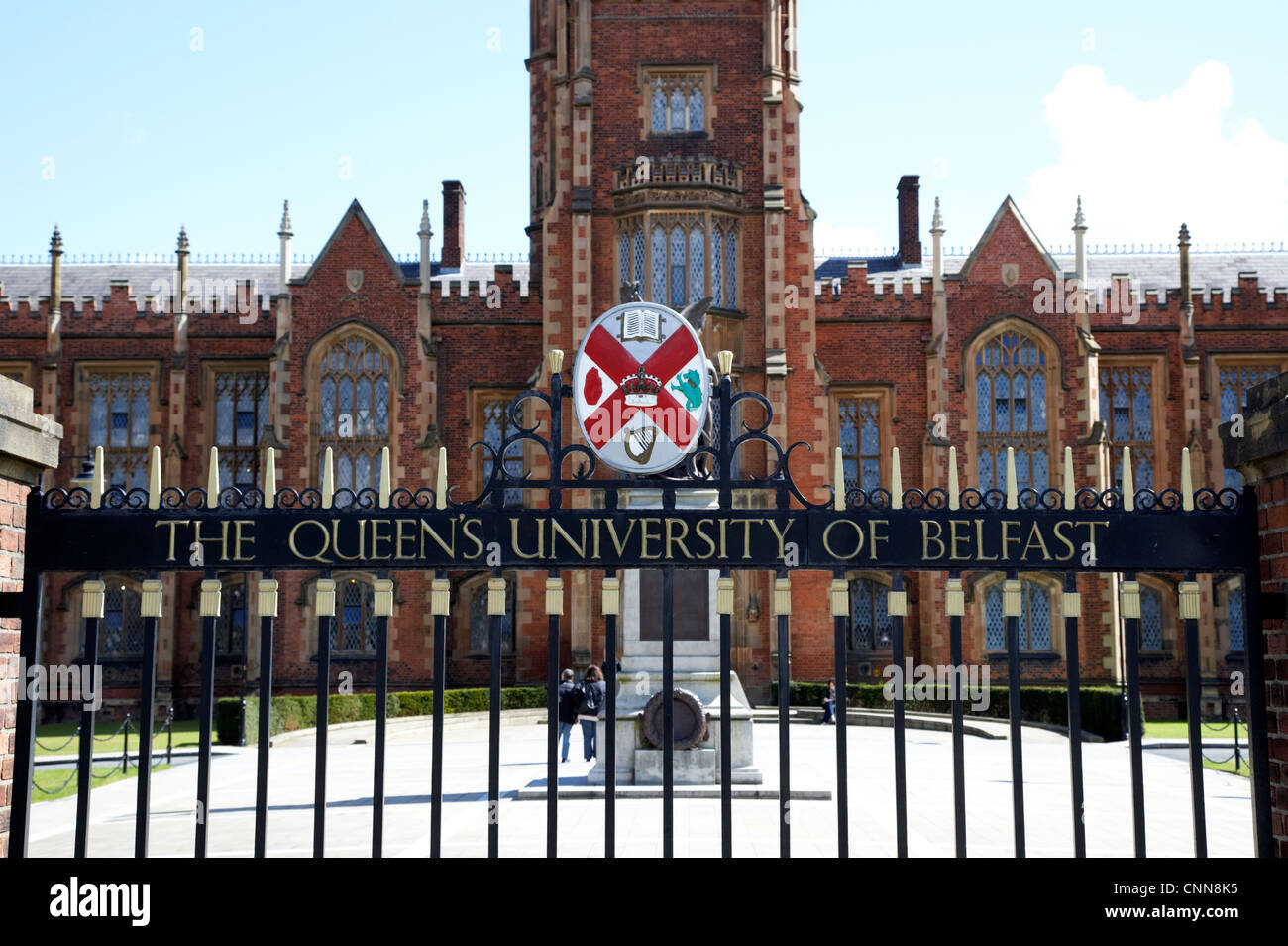 gates outside the main lanyon building of Queens University Belfast Northern Ireland UK Stock Photo