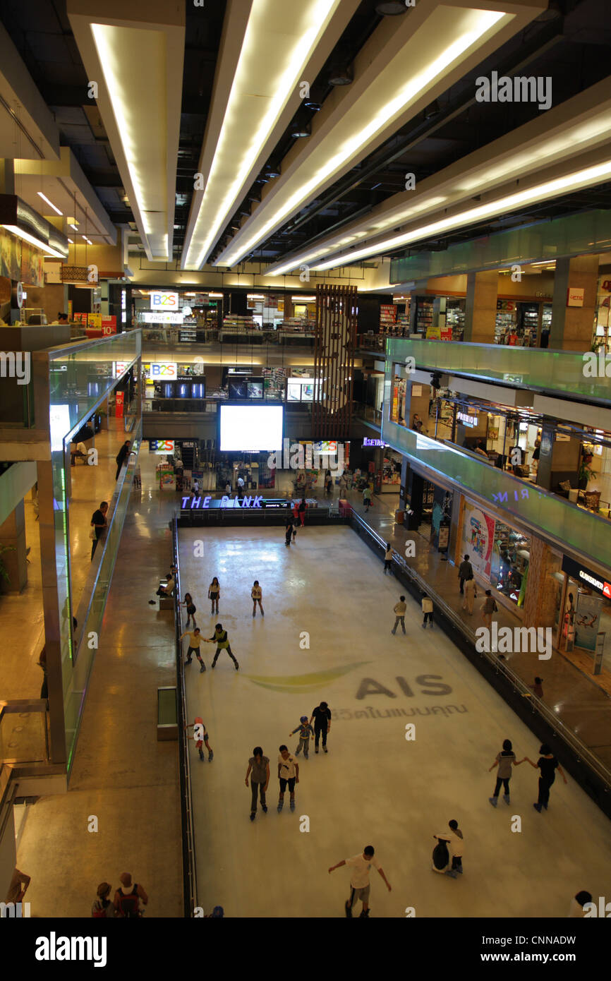 Skate world hires stock photography and images Alamy