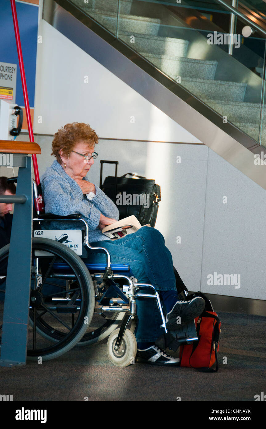 Old woman in wheelchair hi-res stock photography and images - Alamy