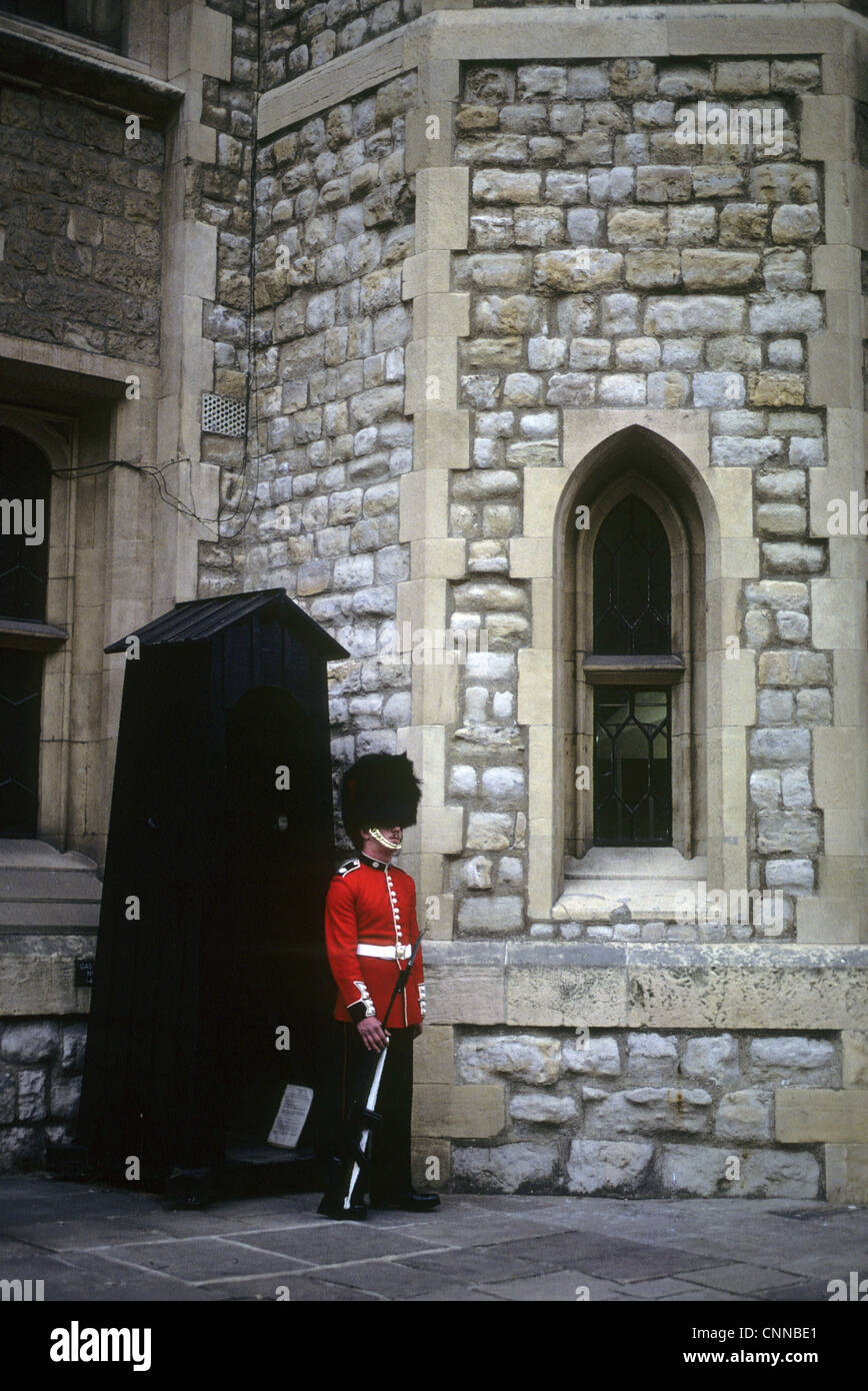 Guard, Tower of London, London, United Kingdom Stock Photo - Alamy