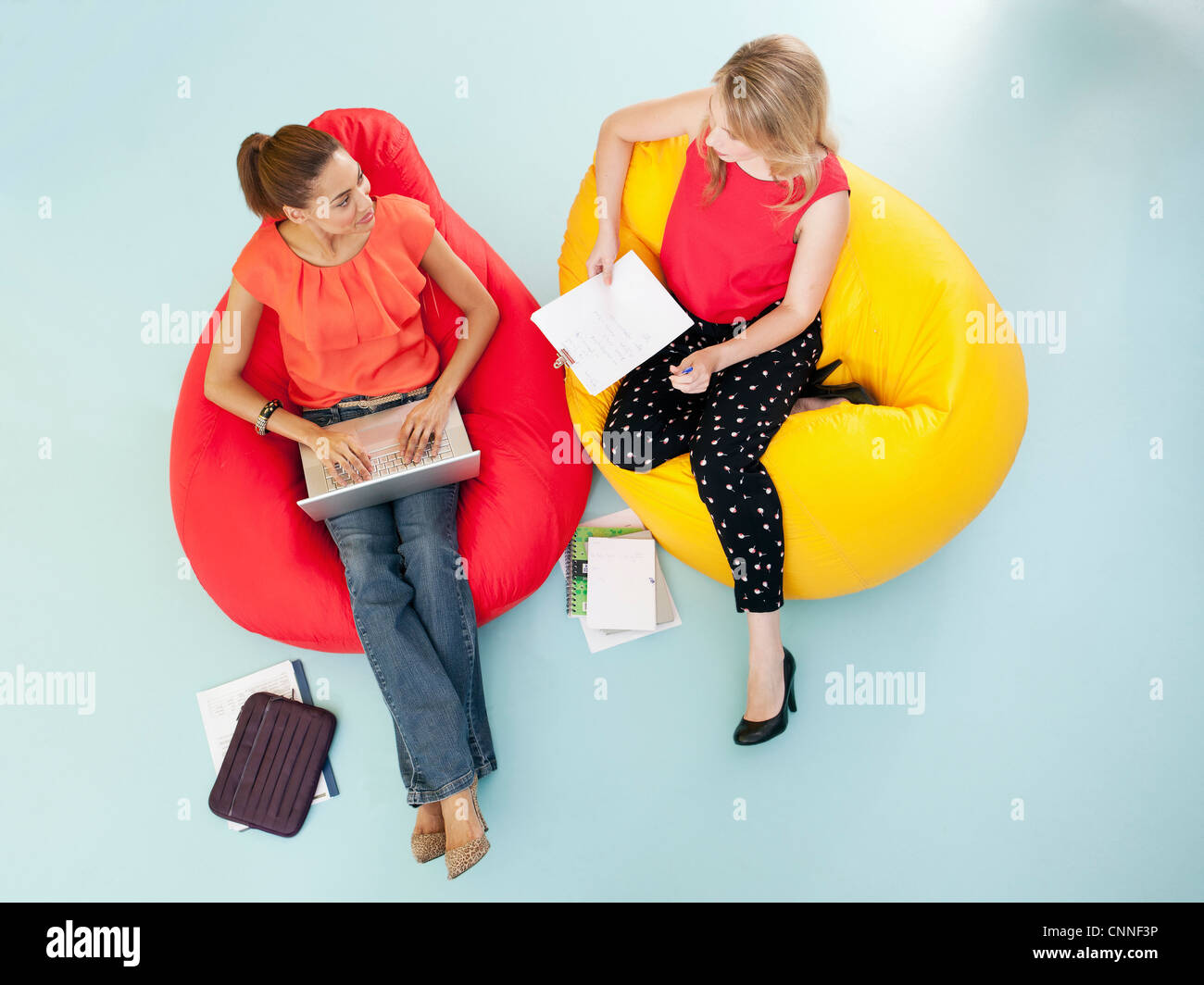 Bean bag chairs hi-res stock photography and images - Alamy