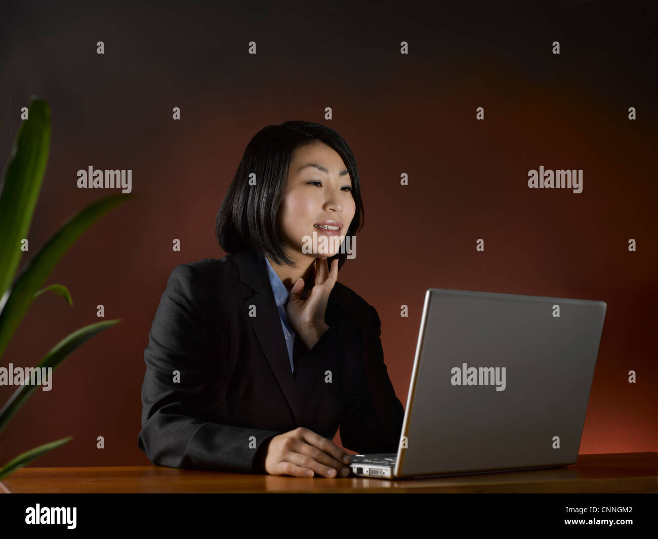 Japanese woman operating pc hi-res stock photography and images - Alamy
