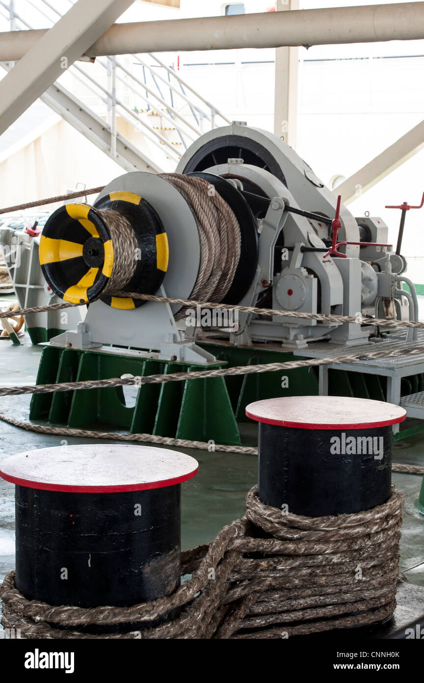 ship mooring rope winch Stock Photo Alamy