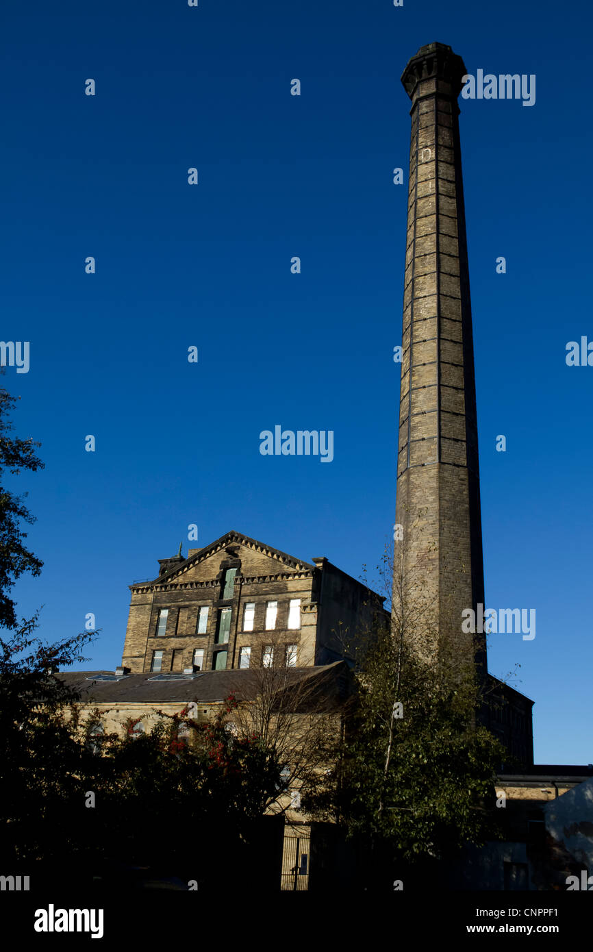 Drummonds Mill Chimney, Gracechurch Street, Bradford. Stock Photo