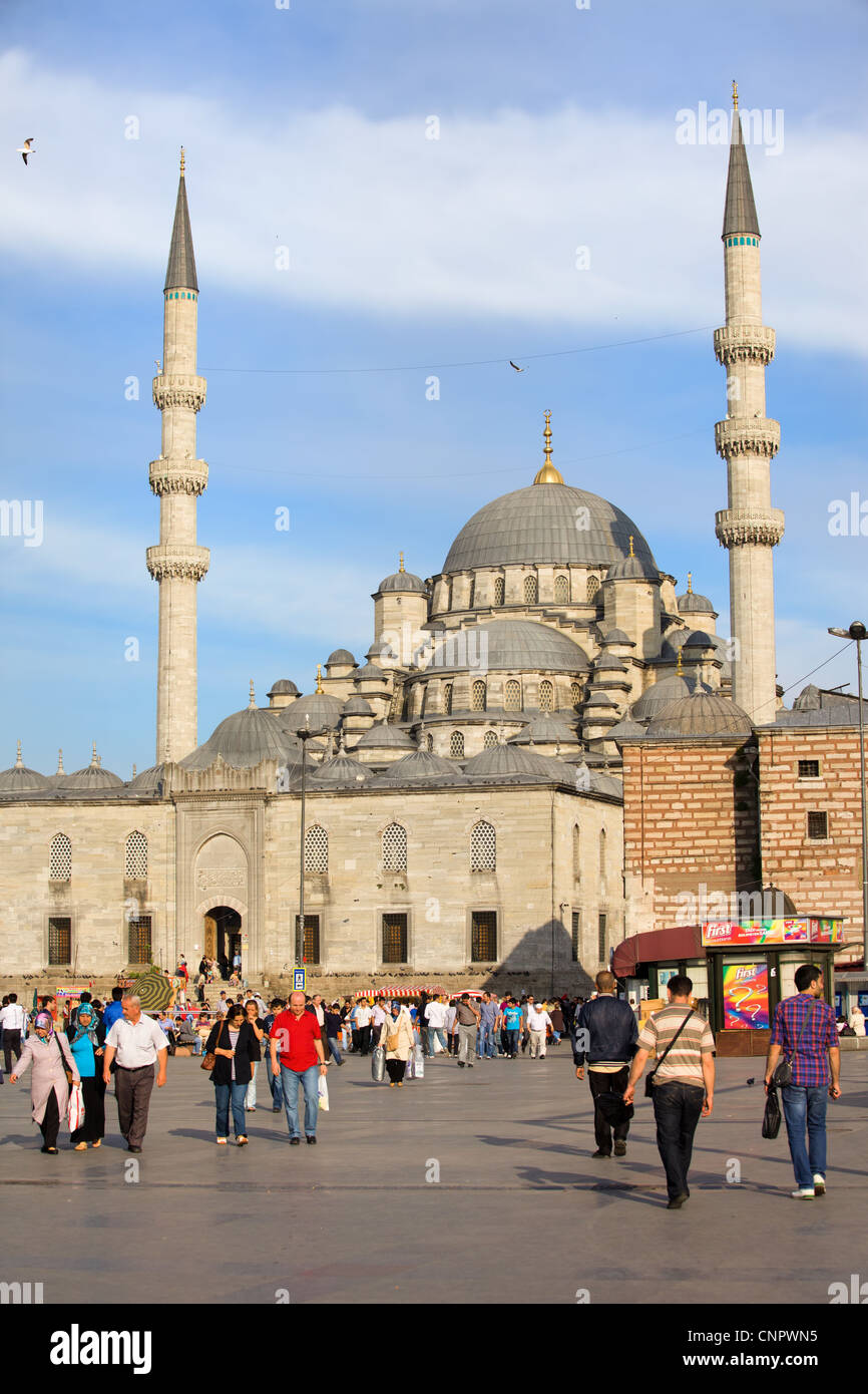 City life in Istanbul, historic architecture of the New Mosque (Turkish: Yeni Valide Camii), Turkey. Stock Photo