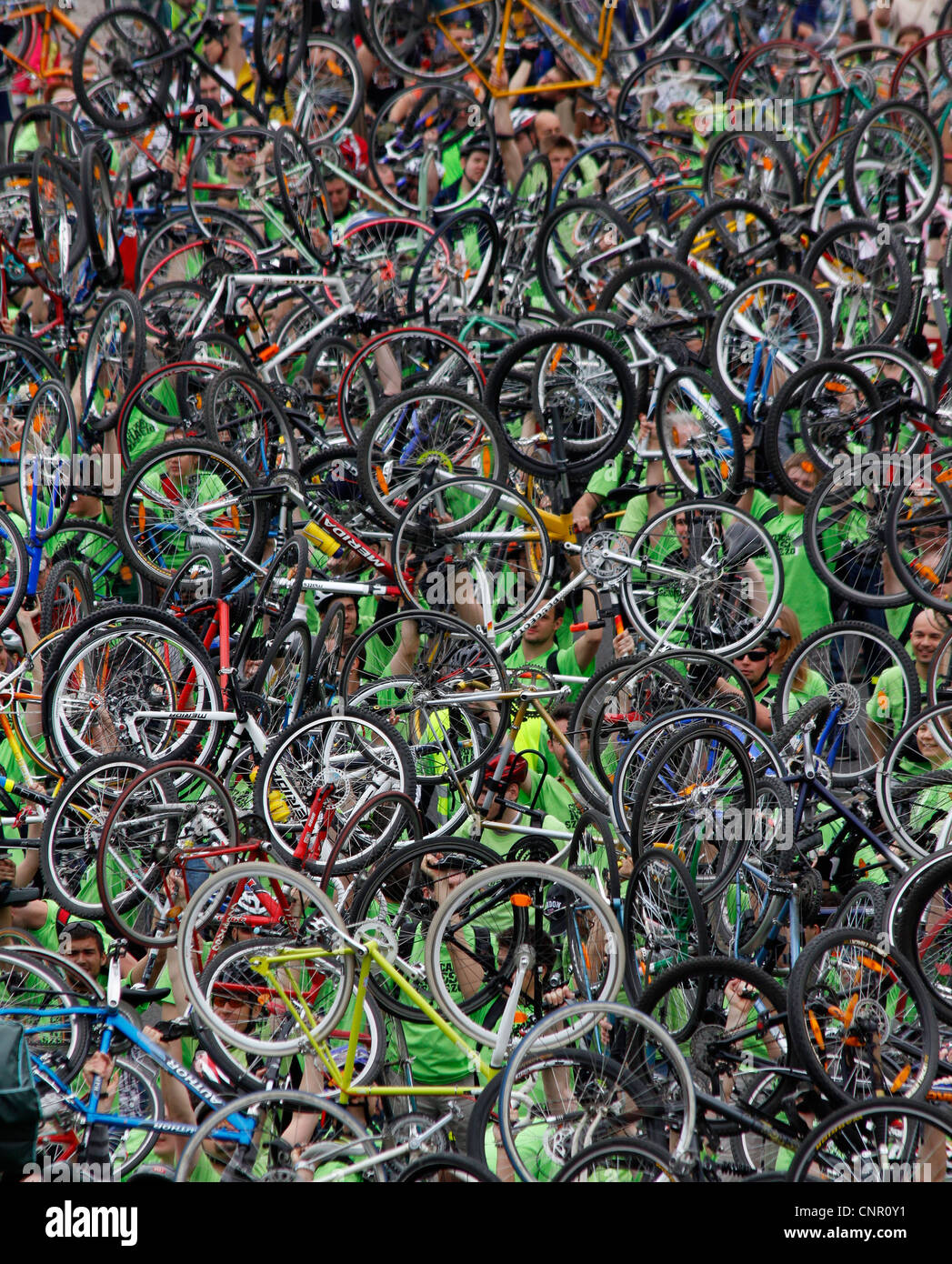 critical mass cycling