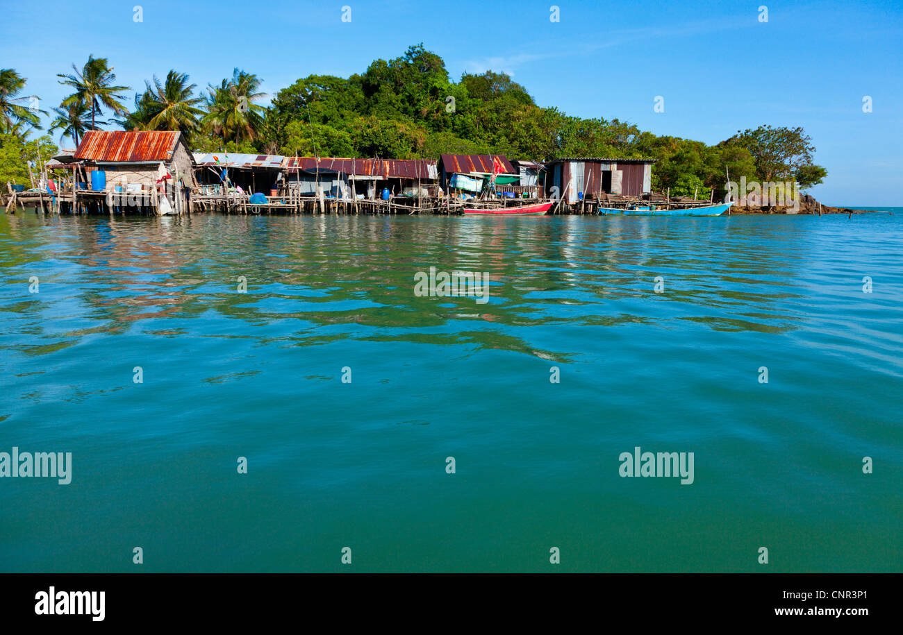 Traditional island fishing village in the Bay of Thailand Stock Photo