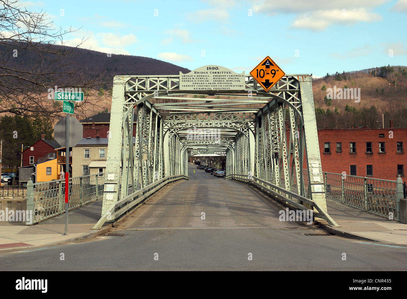 The iron bridge between Shelburne and Buckland, two small towns which meet in the village of Shelburne Falls Stock Photo