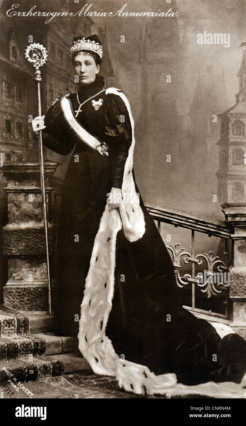 Maria Annunziata, 31.7.1876 - 8.4.1961, Archduchess of Austria, Abbess of the Theresian Lady's Convent on the Haradcany, full length, picture postcard by H. Eckert, Prague, 1911, , Stock Photo