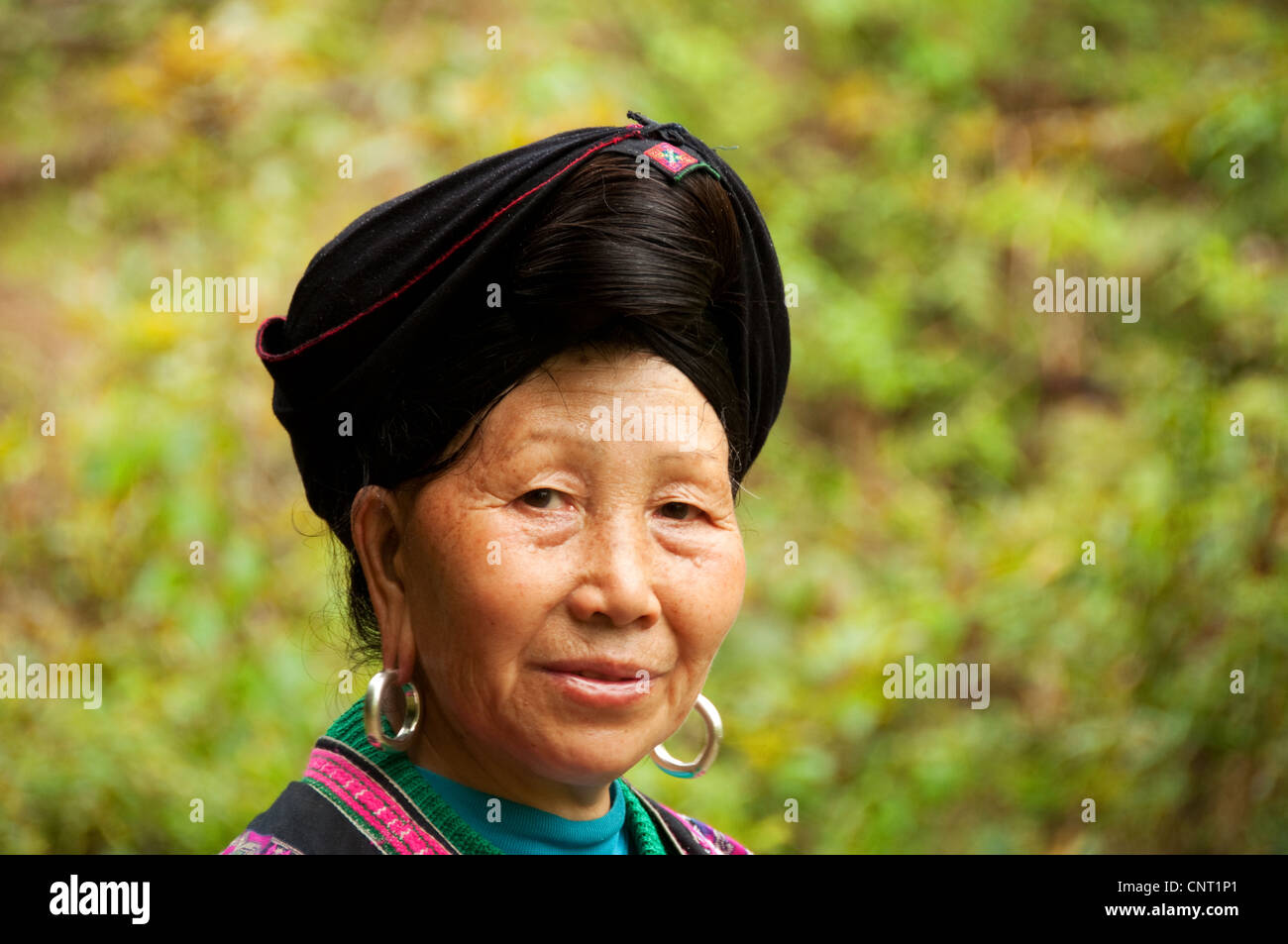 Yao People High Resolution Stock Photography and Images - Alamy