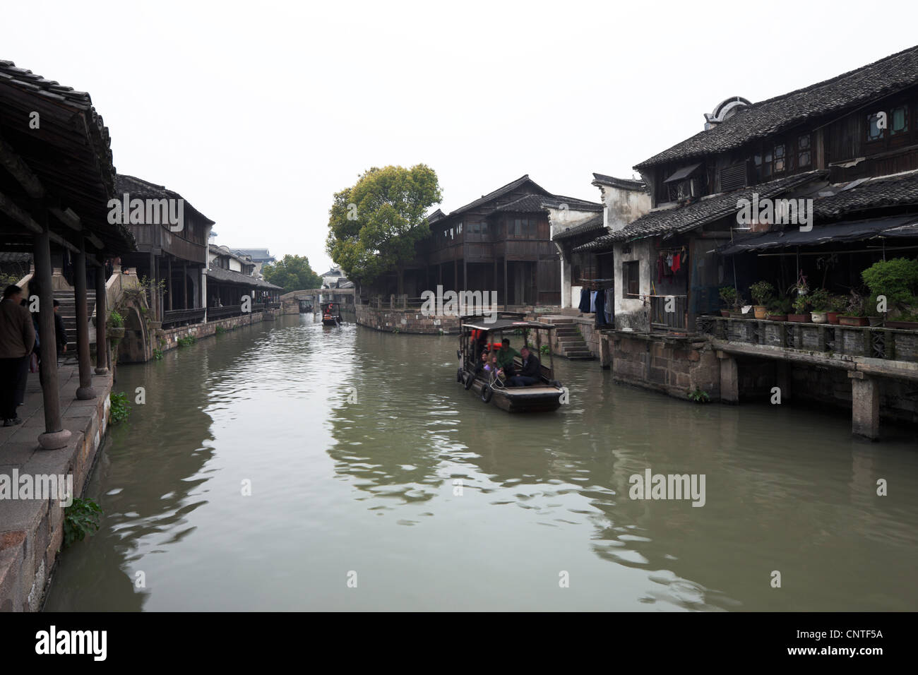 China，house，river，old，history，Bungalow，reflection，bright，Lighting Equipment，Nobody，water，Water Surface，Topics，sky，old-fashioned Stock Photo