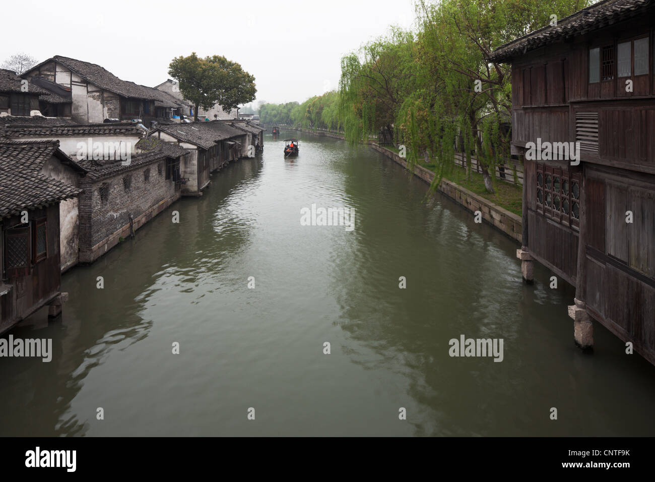 China，house，river，old，history，Bungalow，reflection，bright，Lighting Equipment，Nobody，water，Water Surface，Topics，sky，old-fashioned Stock Photo