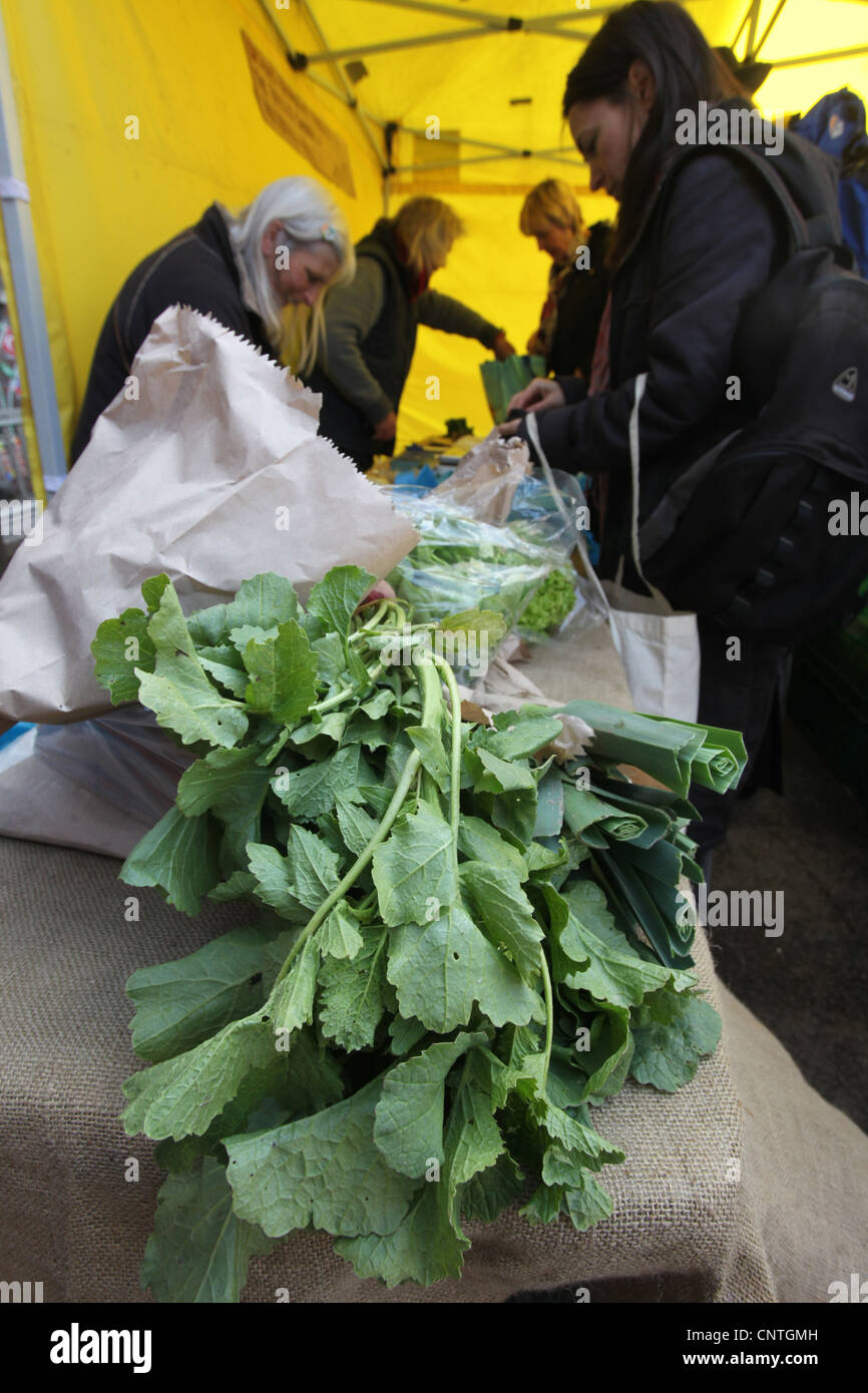Queens park farmers market hires stock photography and images Alamy