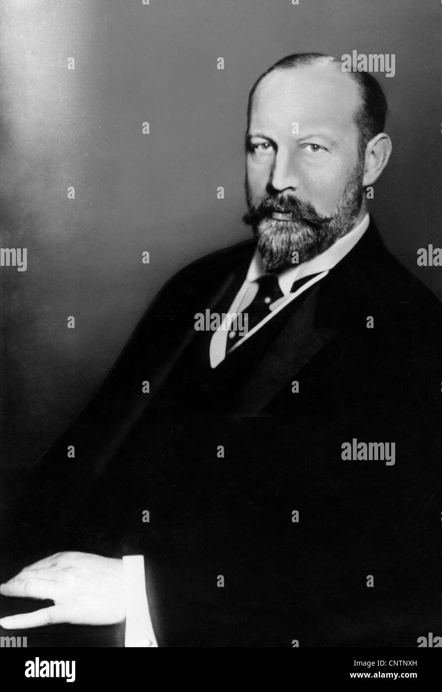 Lingner, Karl August, 21.12.1861 - 5.6.1916, German entrepreneur, founder of the Lingner + Krafft GmbH in 1888 (nowadays Lingner Werke), portrait, circa 1900, Stock Photo