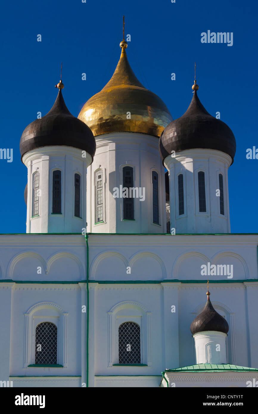 Russia, Pskovskaya Oblast, Pskov, Pskov Kremlin and Trinity Cathedral Stock Photo