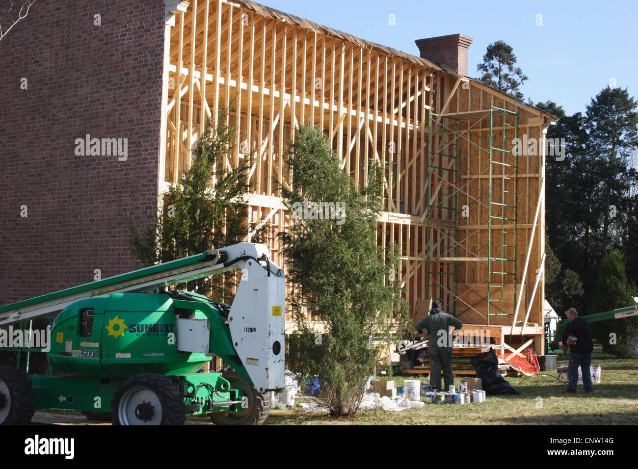 Crew constructing Appomattox Courthouse set for the movie Lincoln by