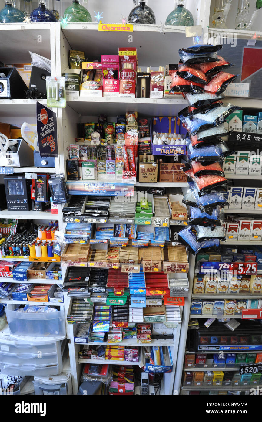 Cole Street smoke shope in the Haight Ashbury area Stock Photo - Alamy