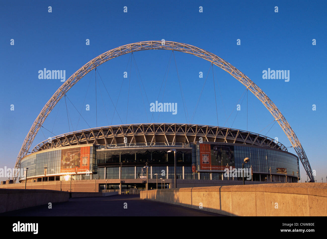 Wembley stadium uk hi-res stock photography and images - Alamy