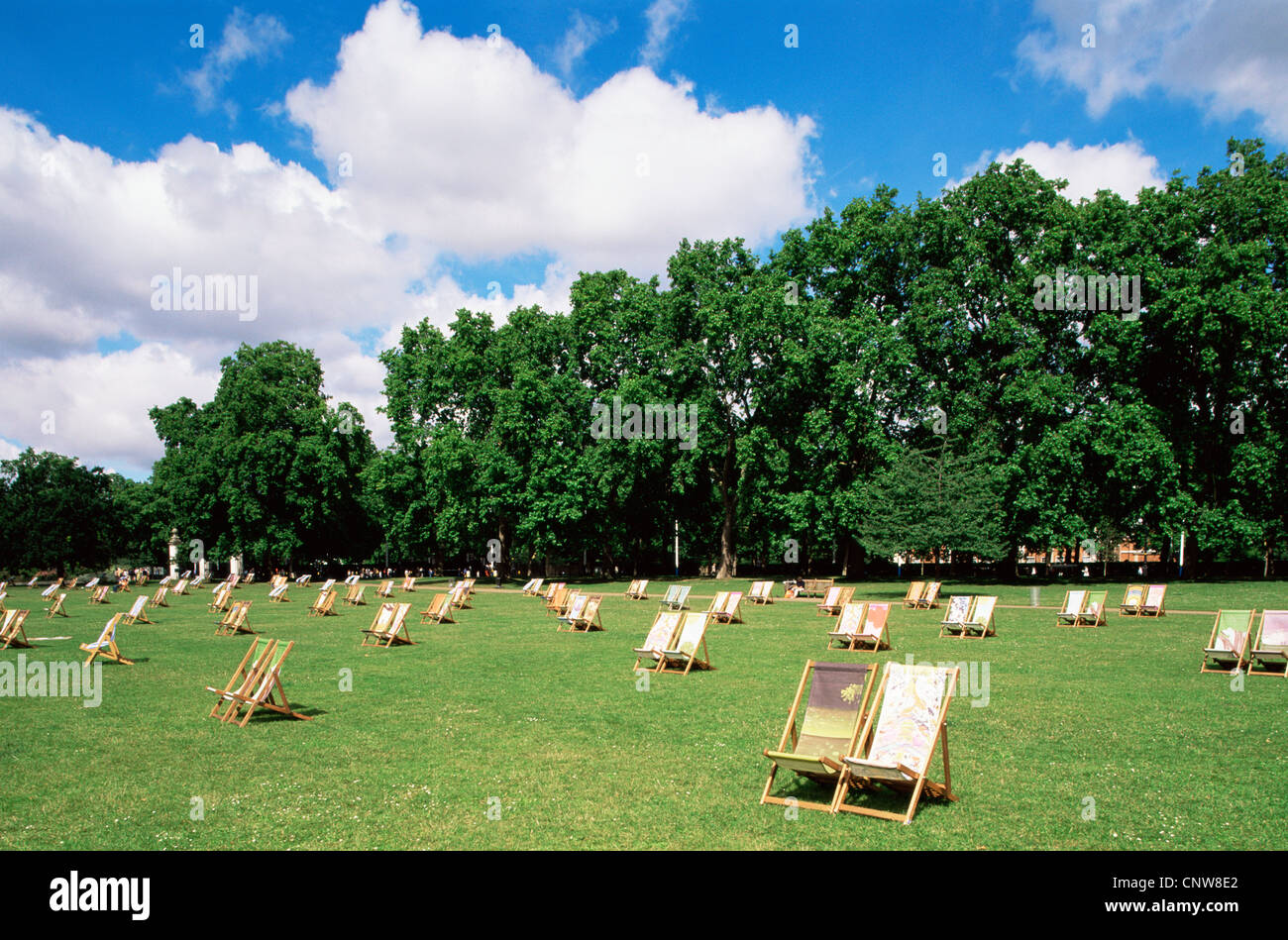 England, London, Deck Chairs in St.James's Park Stock Photo - Alamy