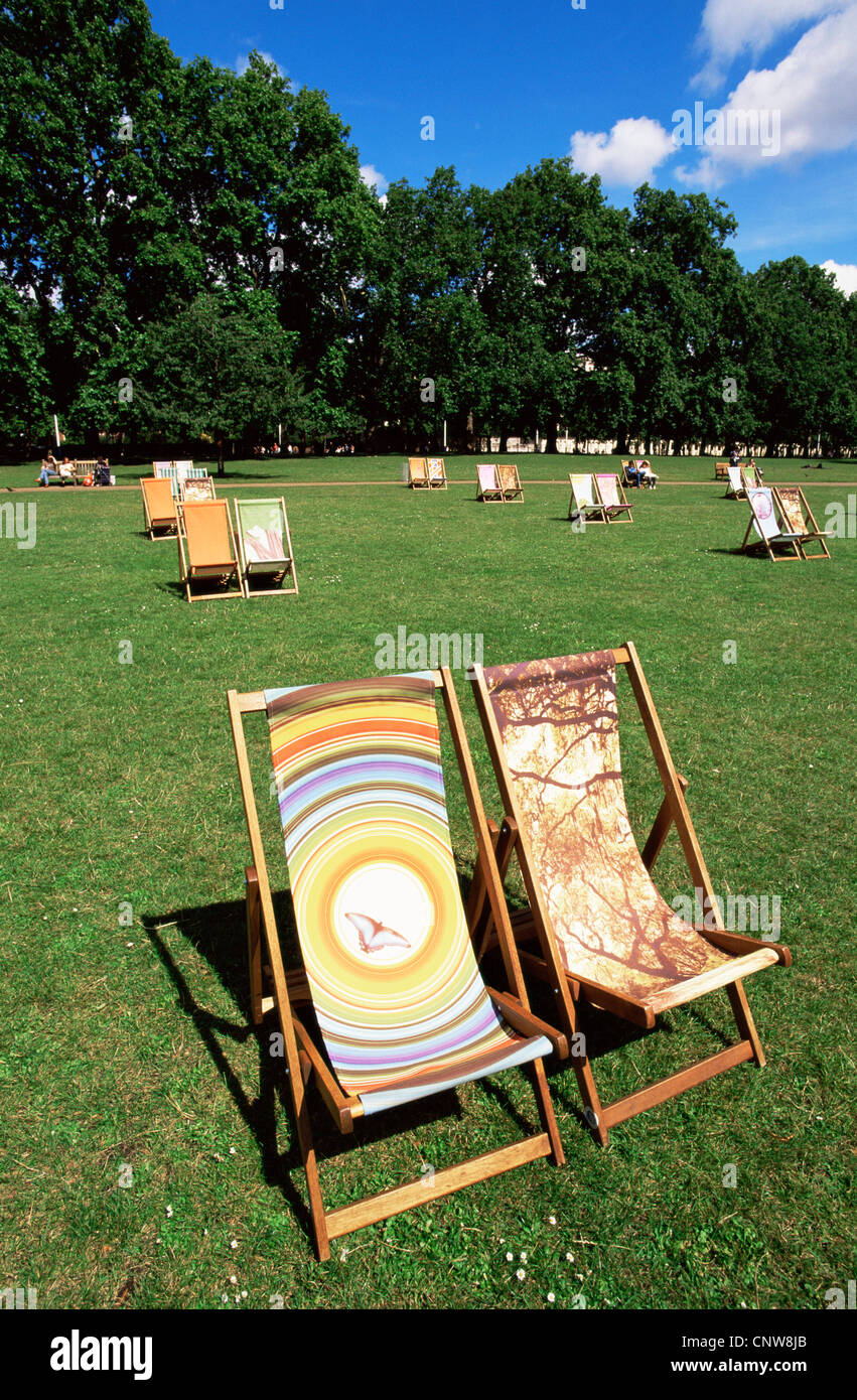 England, London, Deck Chairs in St.James's Park Stock Photo - Alamy