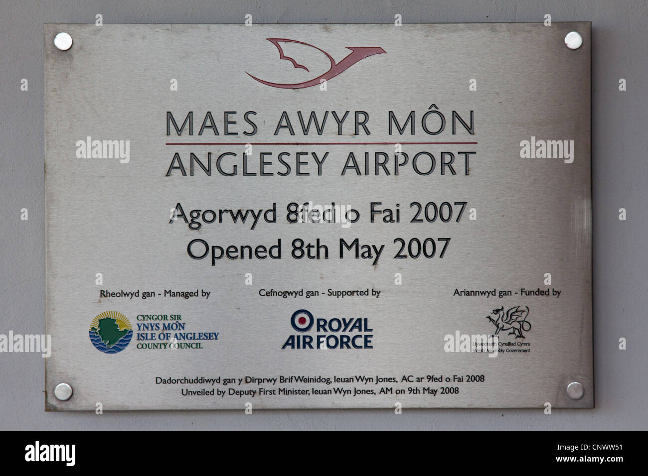 Plaque denoting the opening of Maes Awyr Môn, Anglesey Airport, 2007 Stock Photo