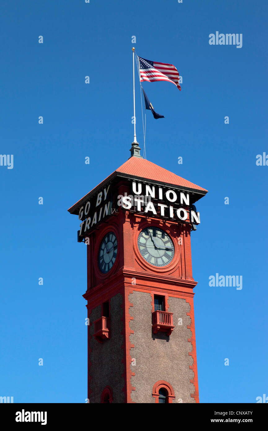The Union station tower clock in Portland Oregon Stock Photo Alamy