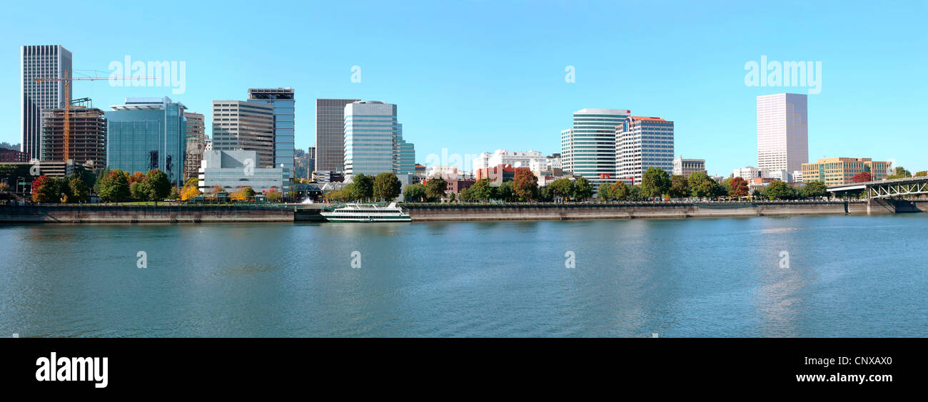 Portland Oregon skyline panorama & the Willamette river. Stock Photo