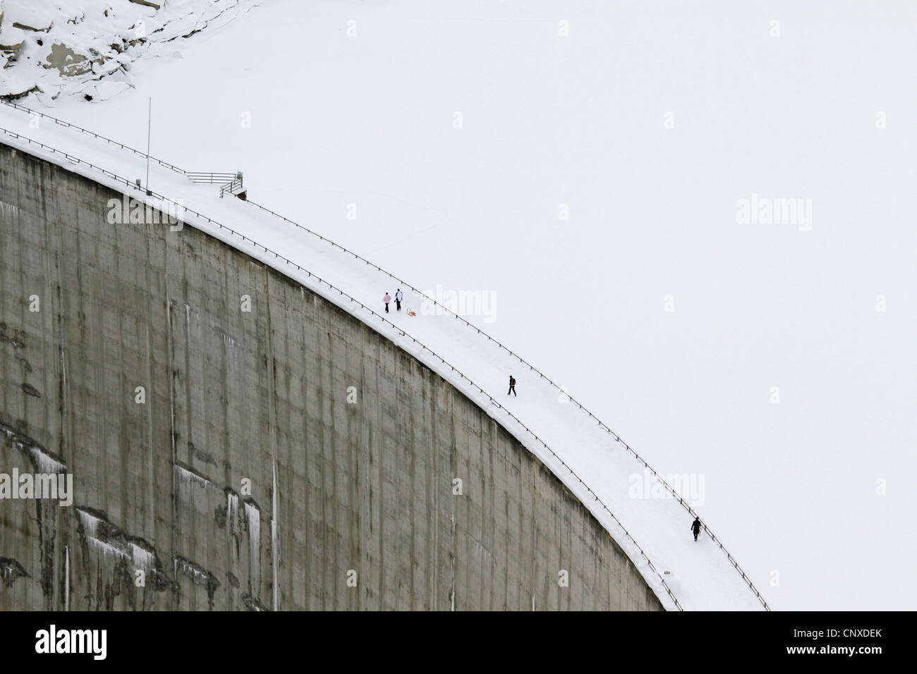above-view-of-water-wall-hi-res-stock-photography-and-images-alamy