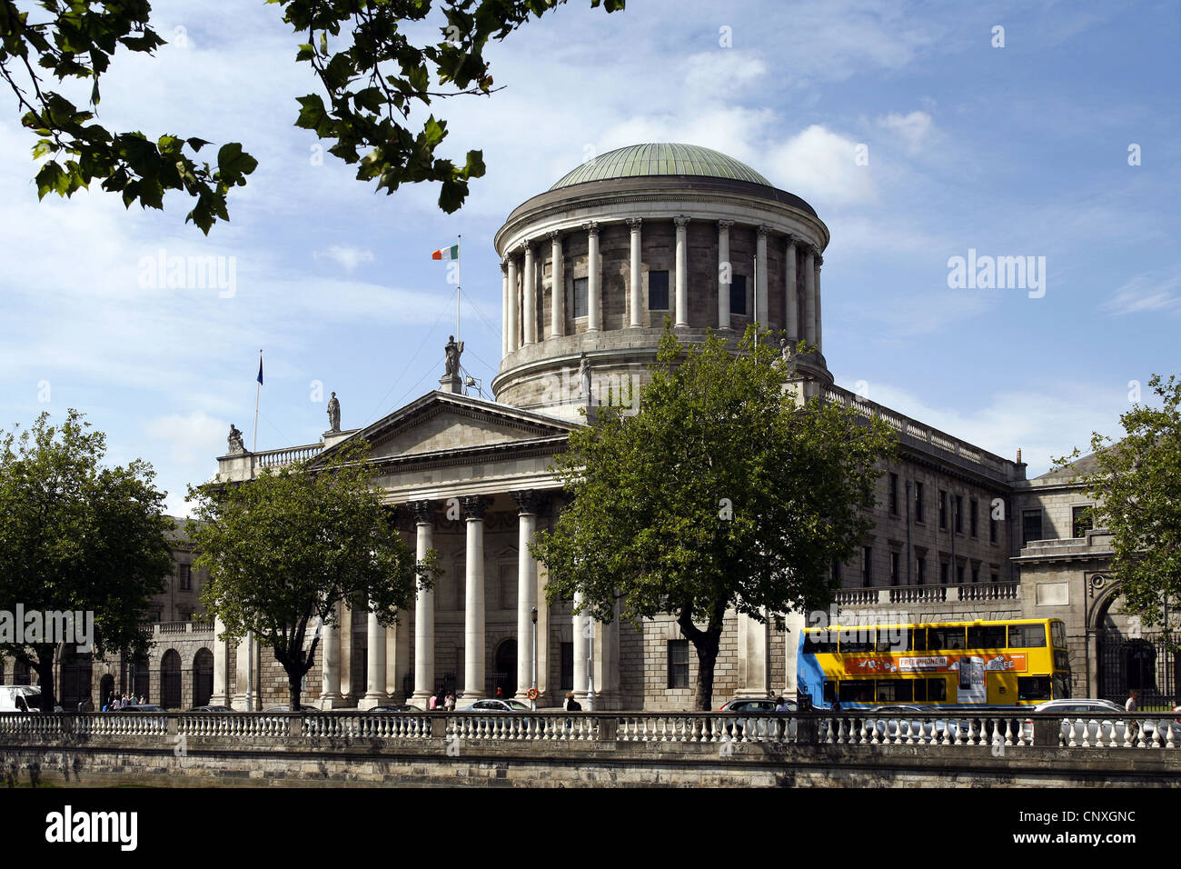 Four courts dublin hi-res stock photography and images - Alamy