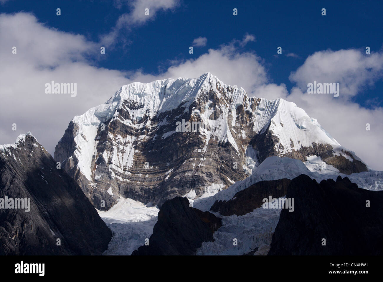 Siula Grande (6344 m), Peru, Andes, Cordillera Huayhuash Stock Photo ...