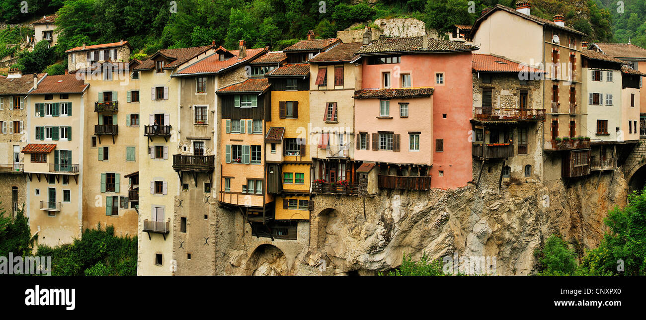 old houses picturesquely built at the slope of a canyon, France, Is�re, Rh�ne-Alpes, Pont en Royans Stock Photo