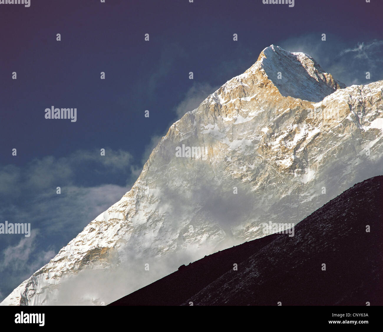 summit of Makalu, 5th highest mountain in the world, Nepal, Makalu Barun National Park Stock Photo