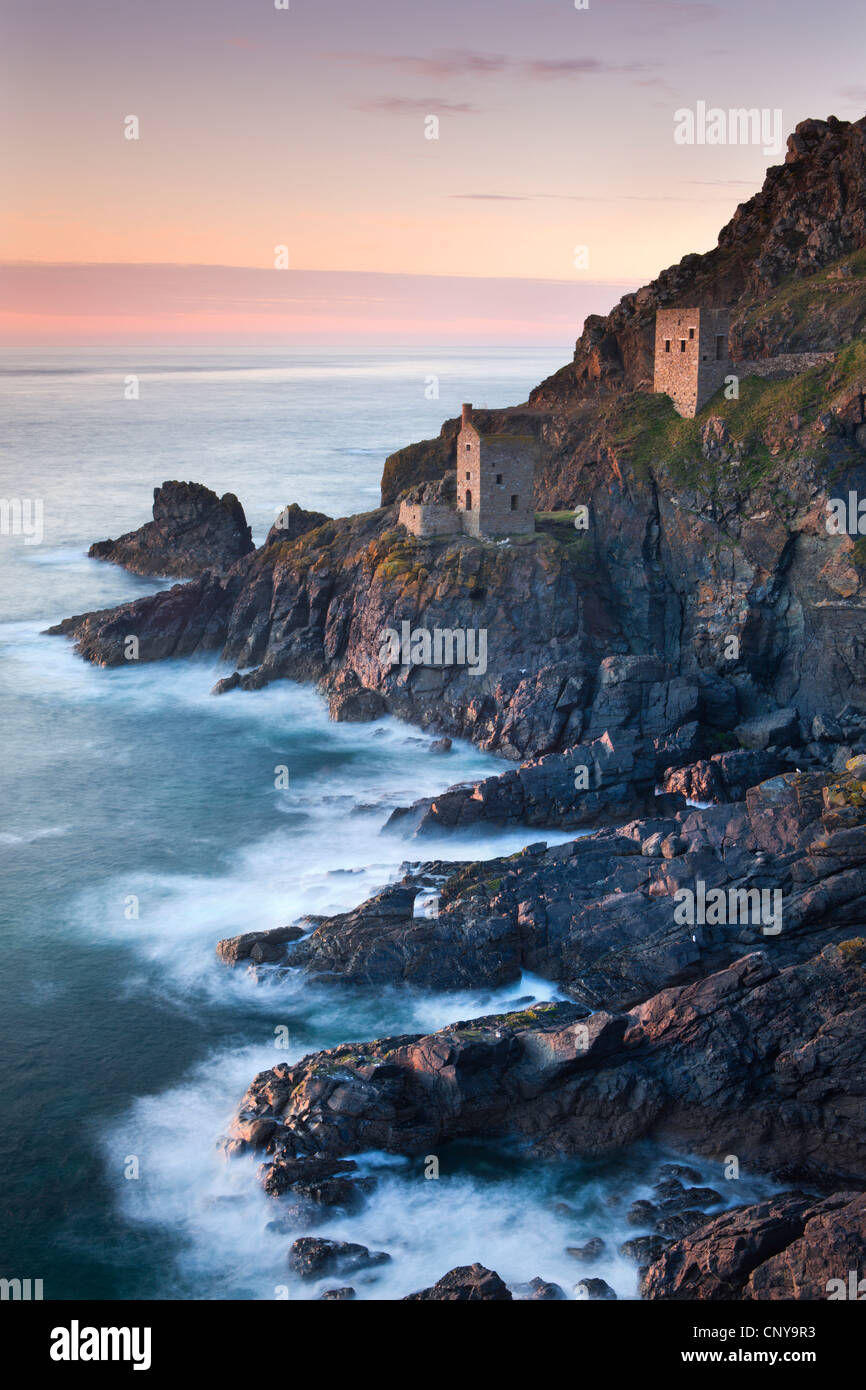 Remains of The Crowns tin mine engine houses on the Cornish Atlantic coast near Botallack, St Just, Cornwall, England. Stock Photo